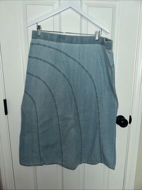 Rebecca Malone Women's Light Blue Denim Panel Skirt